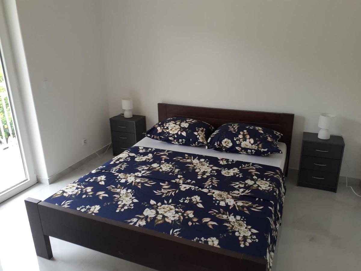 Apartmani Miletic Jelsa  Exterior foto