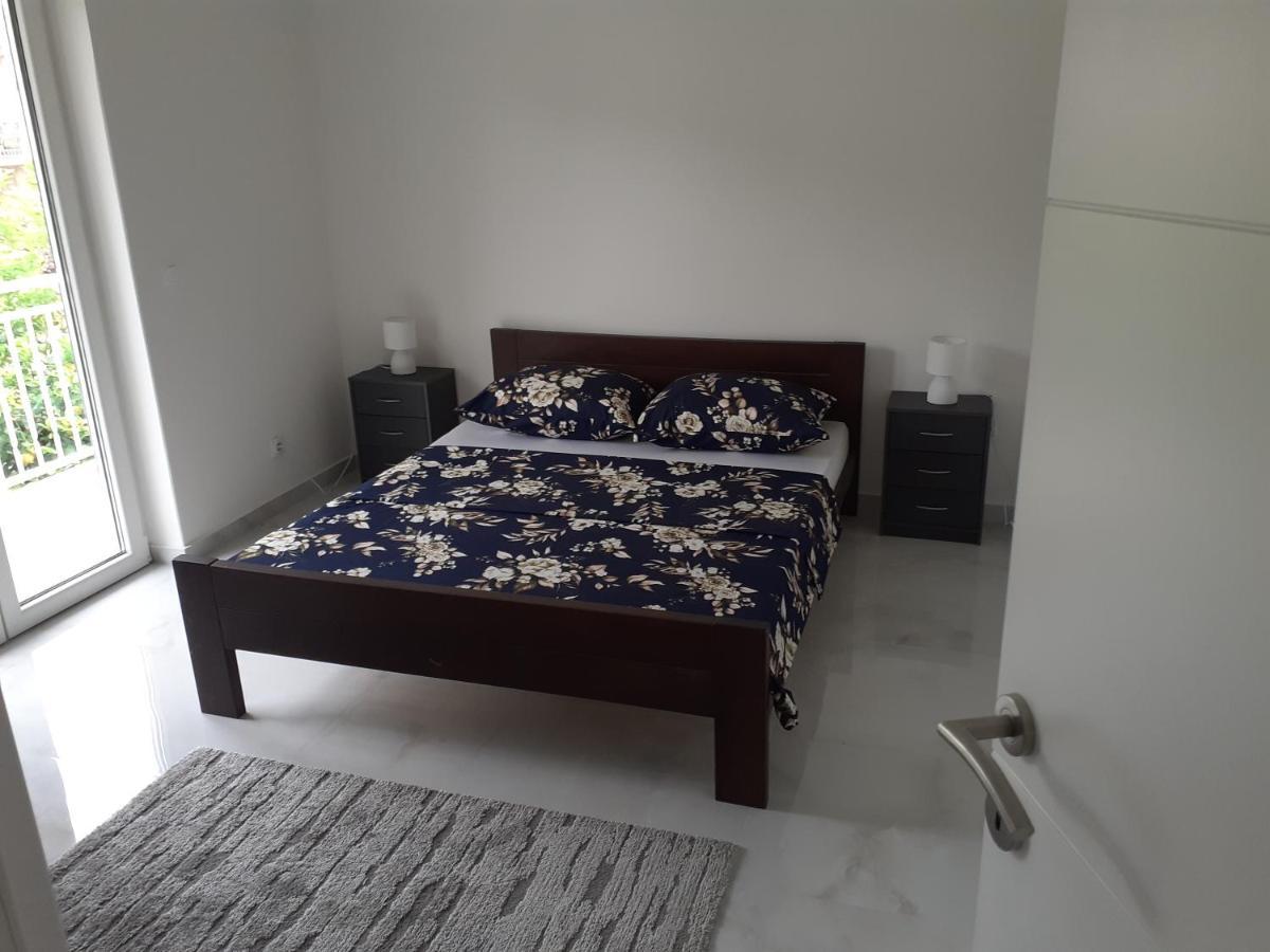 Apartmani Miletic Jelsa  Exterior foto