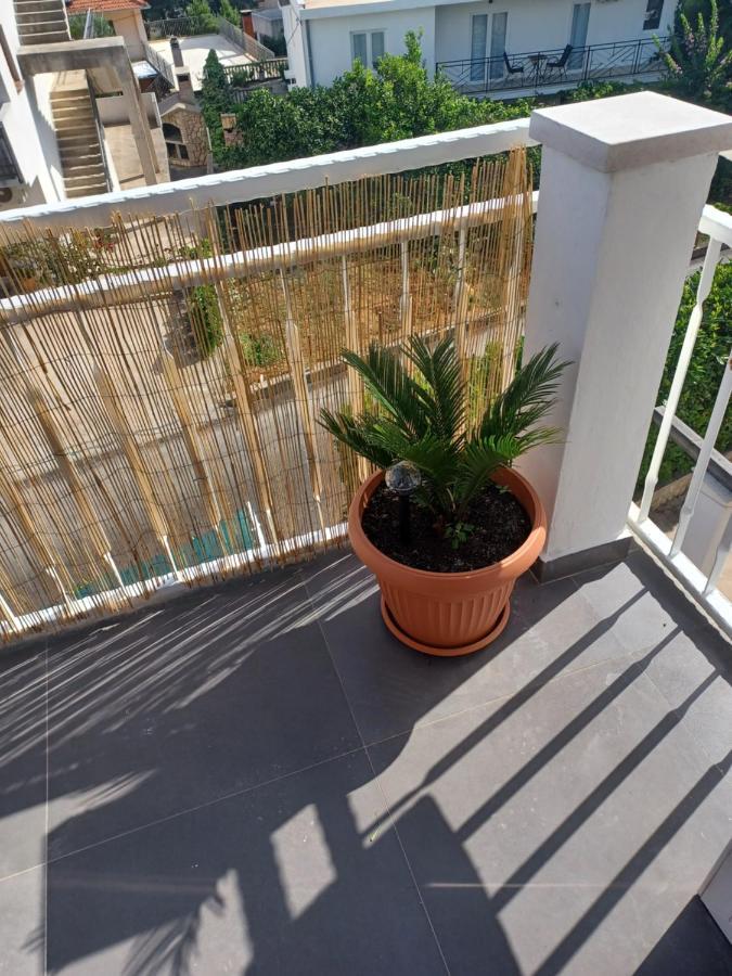 Apartmani Miletic Jelsa  Exterior foto